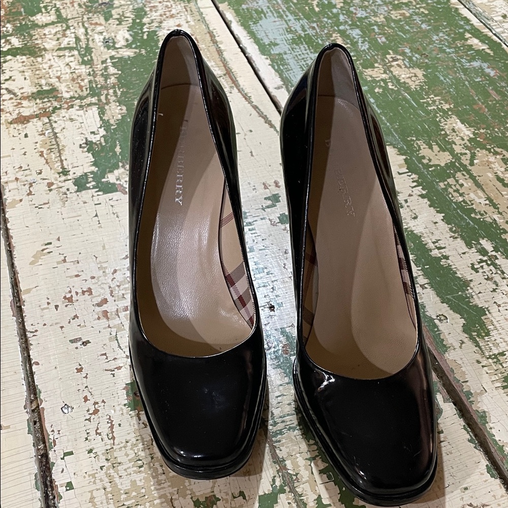 Burberry Glossy Black Heels